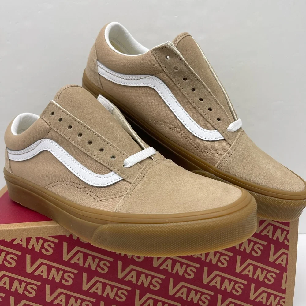 Vans Women's Beige and White Sneakers Old Skool Sesame/Gum VN0A38G1QA2 Sneakers